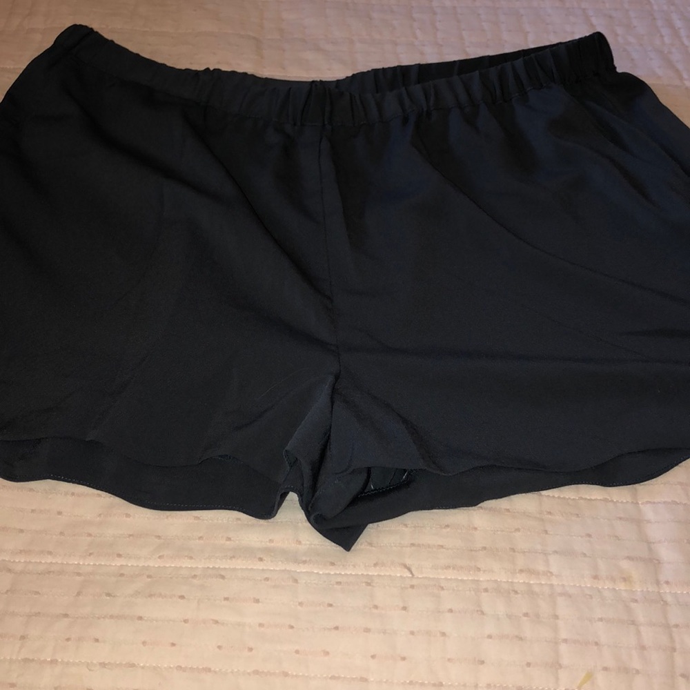 Frenchi tulip shorts